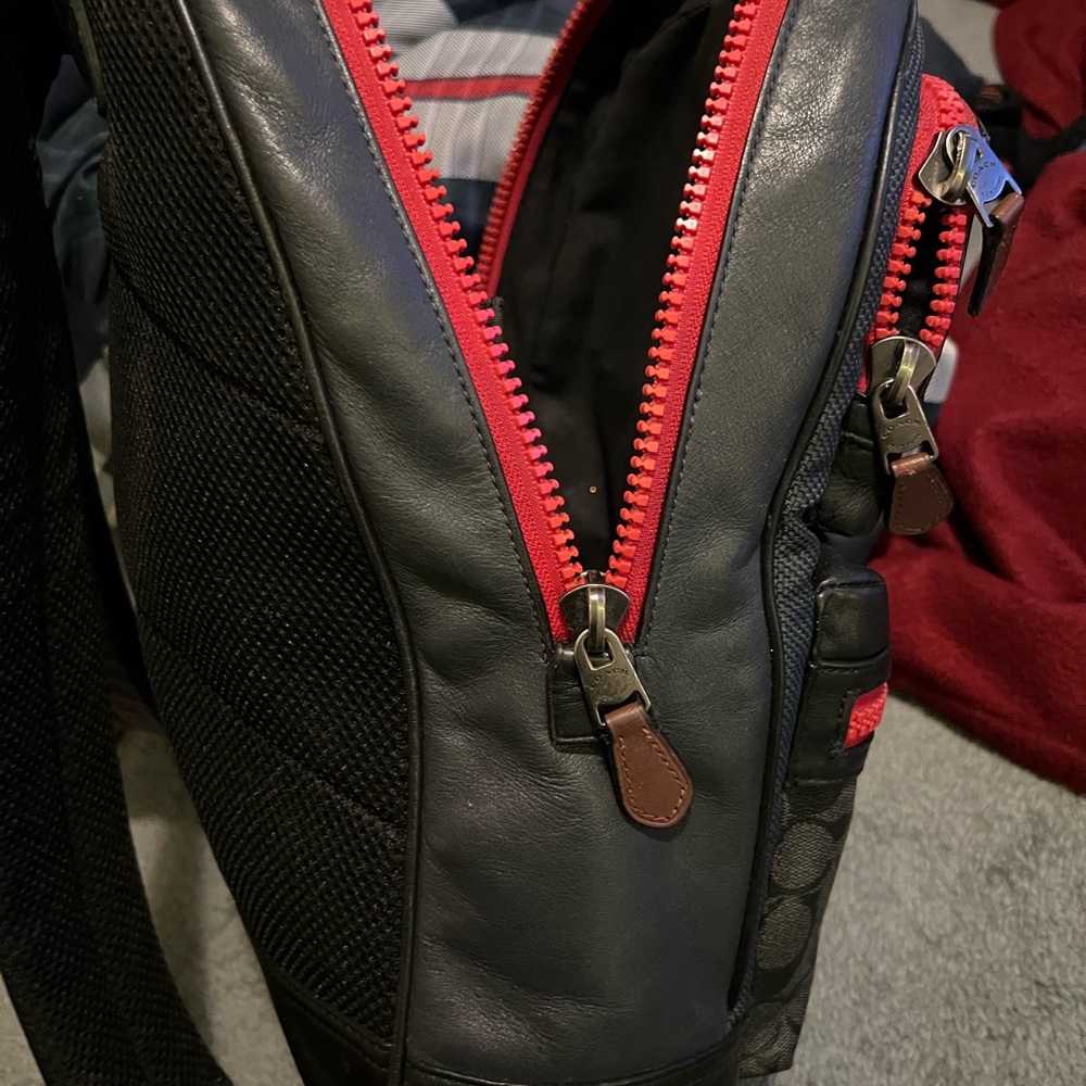 Coach backpack - Picture 2 of 3